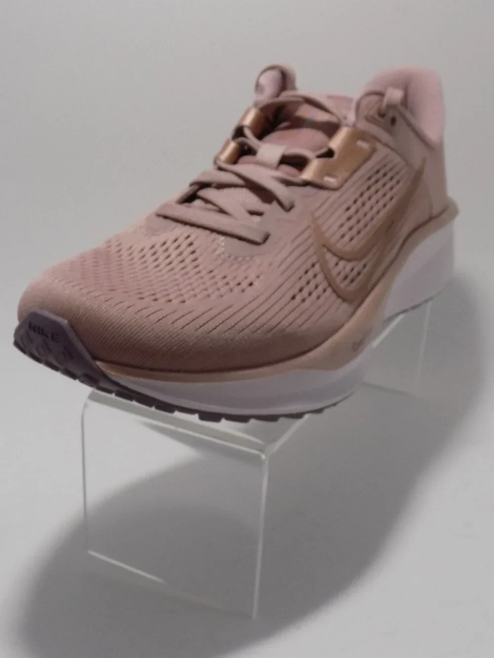 Nike Quest 6 Women's Shoe- Size 7.5